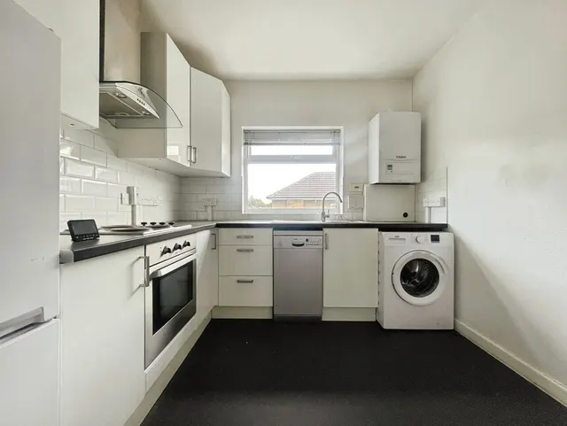 Horseshoe Lane, Watford, WD25, photo 3