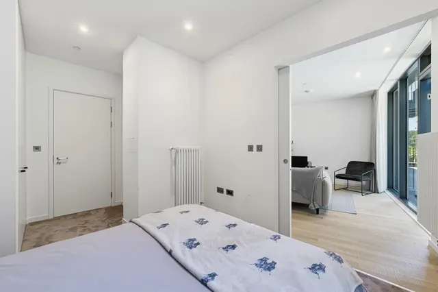 West Bradbury Yard, Brentford, TW8, photo 3