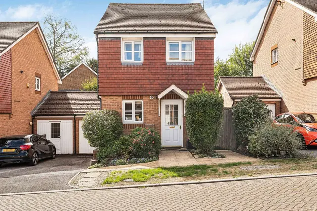 Northend Close, Petworth, West Sussex, GU28 9NS, photo 1