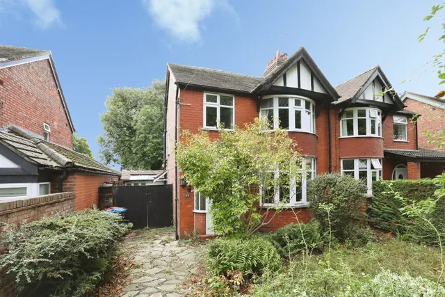 Moss Road, Northwich, CW8, photo 1