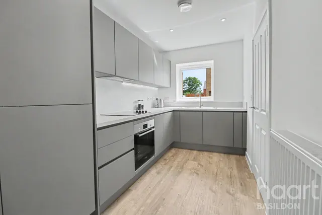 Ghyllgrove Close, SS14, photo 3