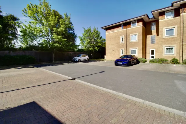 Photo 3 — Woodgate Court, Hornchurch, RM11 2EX