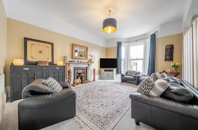 Elphinstone Road, Southsea, PO5, photo 2