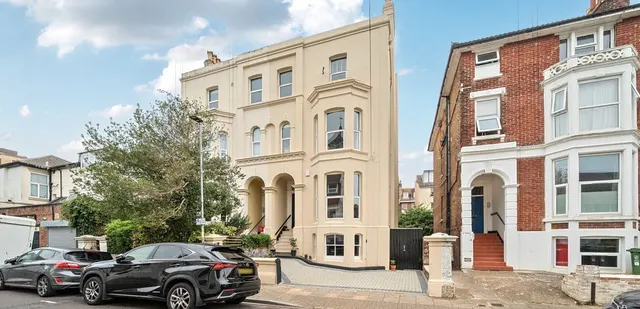 Elphinstone Road, Southsea, PO5, photo 1