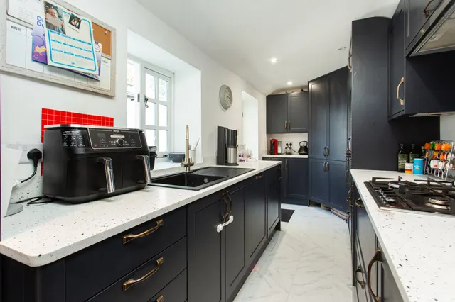 Barrow Hill Place, Ashford, TN23, photo 2