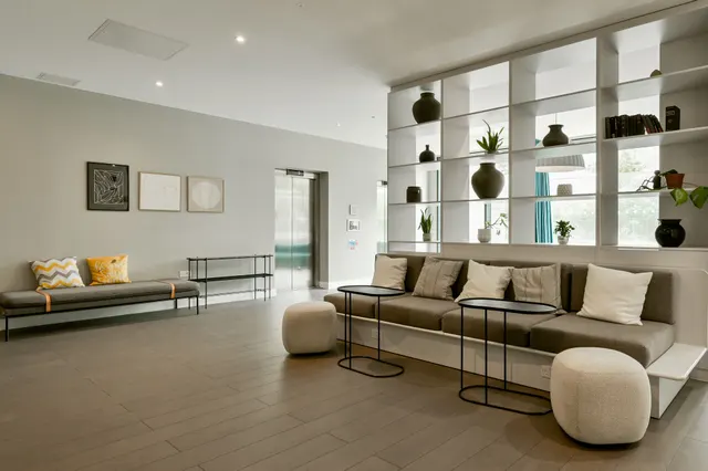 Flat 311, Underwood House, Brentford, photo 1