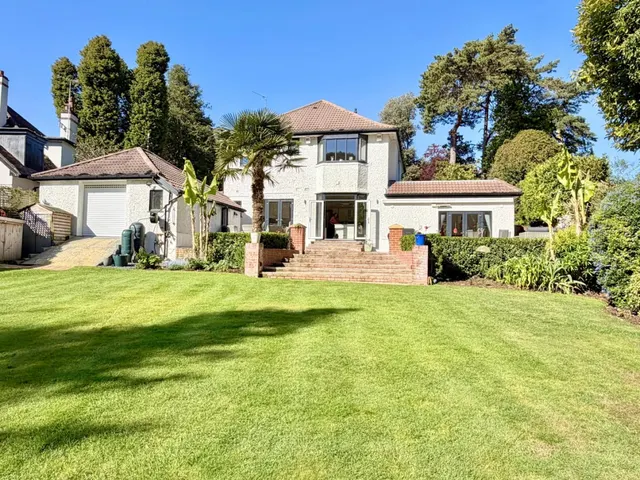 Haven House, BH13, photo 1