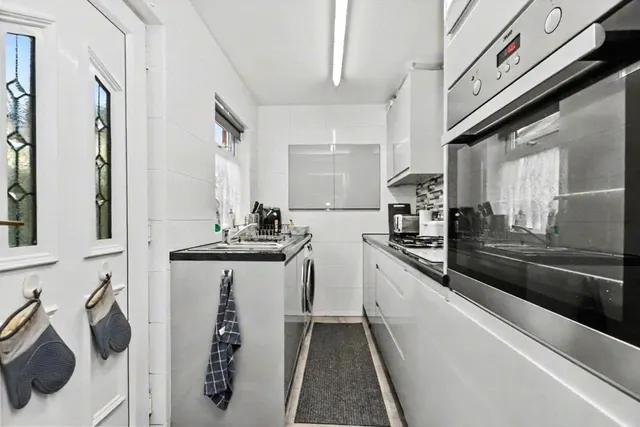 Halliday Place, Leeds, LS12, photo 3