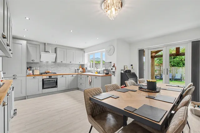 Lancaster Walk, Spondon, DE21, photo 2