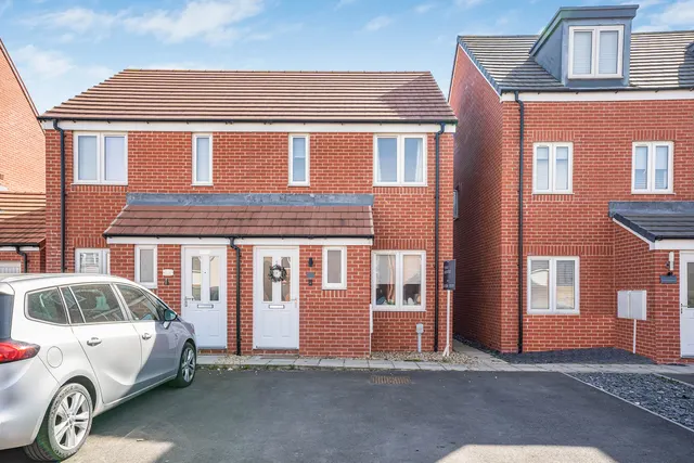 Arnold Way, Grove, photo 1