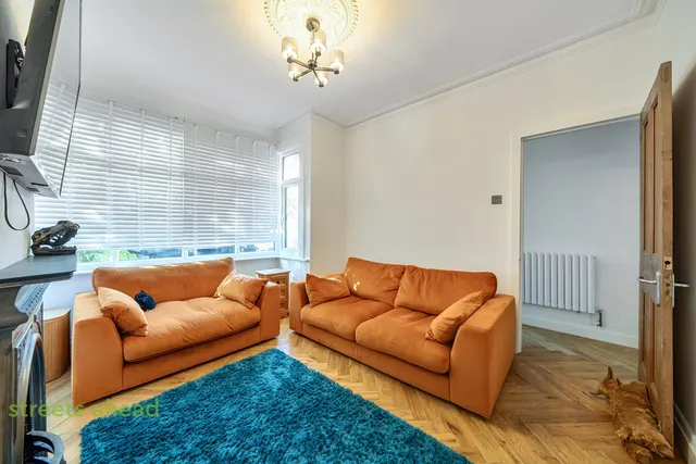 Stoats Nest Road, Coulsdon, CR5, photo 3