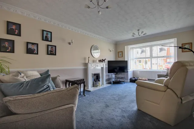 Photo 3 — Nornabell Drive, Beverley