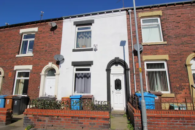 Redgrave Street, Oldham, OL4, photo 1
