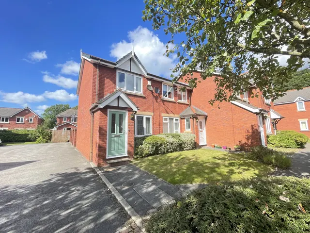 Beamont Drive, Ashton-On-Ribble, Lancashire, PR1 8UN, photo 1