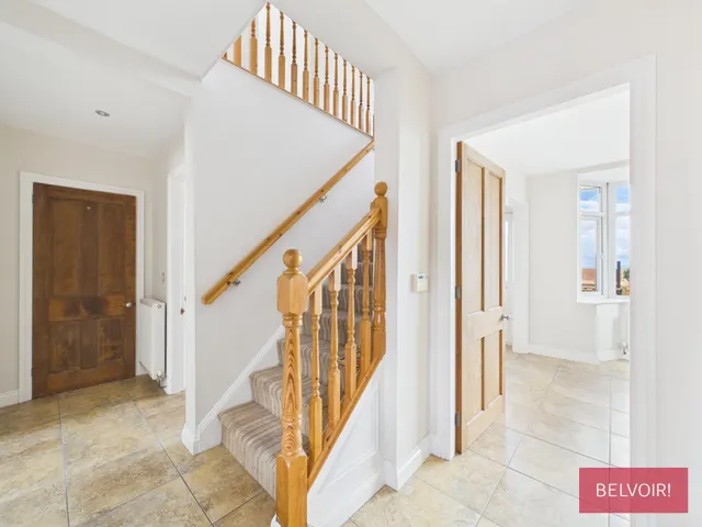 Summerhill Road, Little Mountain, LL11, photo 2