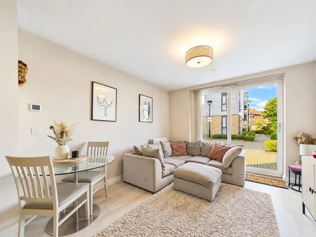 Allwoods Place, Hitchin, SG4, photo 2