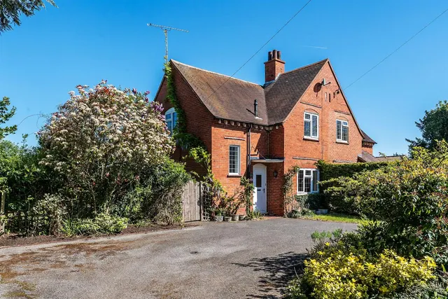 Lower Road, Little Bookham, KT23, photo 1