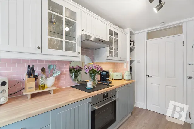 Upminster Road, Hornchurch, RM11, photo 1
