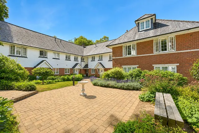 Wood Road, Hindhead, GU26, photo 1
