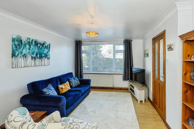 St. Marys Road, Hayling Island, PO11, photo 3