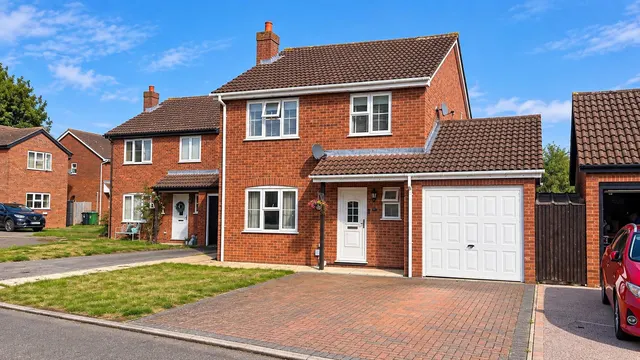 Kennington Close, Newport Pagnell, photo 1