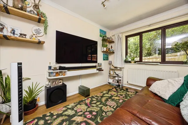 Broad Ha'penny, Wrecclesham, GU10, photo 3