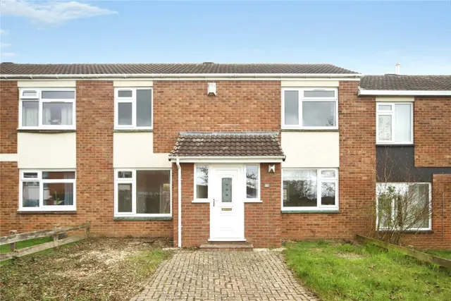Bossington Drive, Taunton, TA2, photo 1