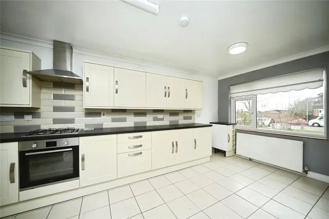 Bossington Drive, Taunton, TA2, photo 3