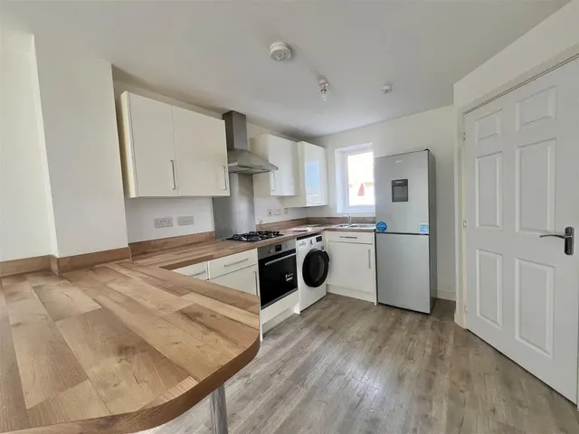 Photo 3 — Augusta Drive, Bridgwater TA6 4XQ