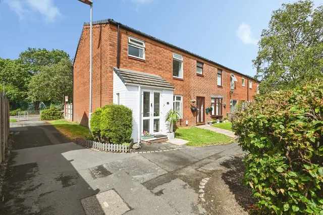 Photo 2 — Bagnall Close, Great Sankey, Warrington, Cheshire, WA5