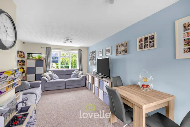 Harlstone Court, Grimsby, DN34, photo 2