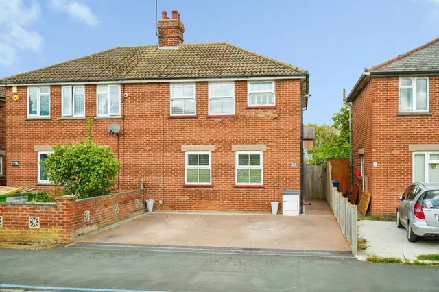 West Street, Bicester, photo 1
