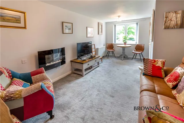 Charter Court, Retford, photo 3