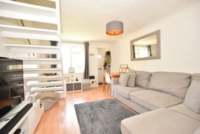 Ridgehurst Drive, Horsham, RH12, photo 3