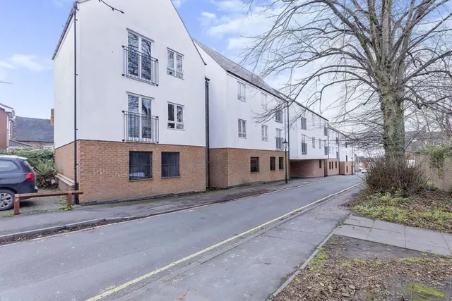 Wood Street, Hinckley, LE10, photo 1