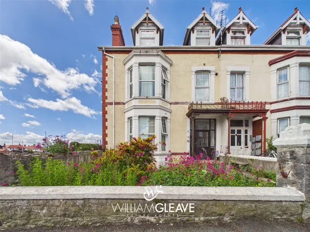 York Road, Llandudno, Conwy, LL30 2EF, photo 1