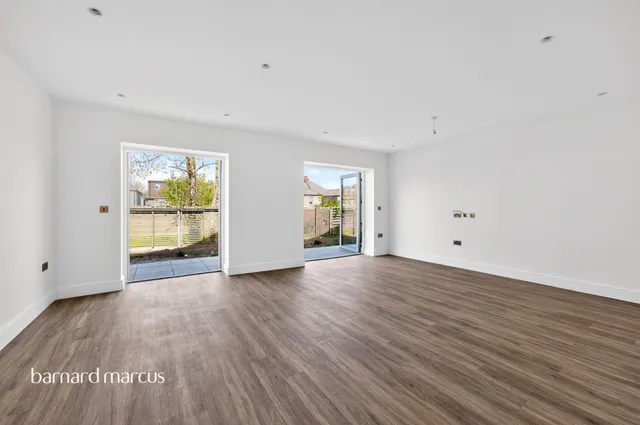 Station Road, New Barnet, EN5, photo 1