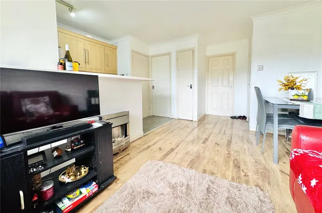 Photo 2 — Bluebell Rise, Lightwater, Surrey, GU18 5YN