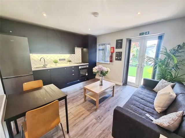 Salisbury Close, Eastleigh, SO50, photo 1