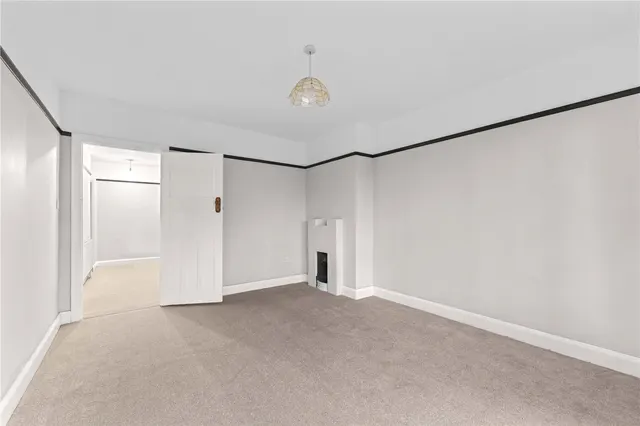 Photo 3 — Berkley Court, London Road, Twickenham, TW1 1HA