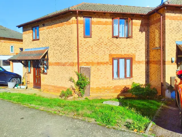 Mallard Drive, Woodford Halse, Daventry, photo 1