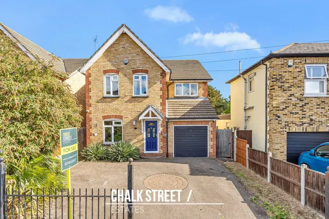 Manor Road, Romford, RM1, photo 1