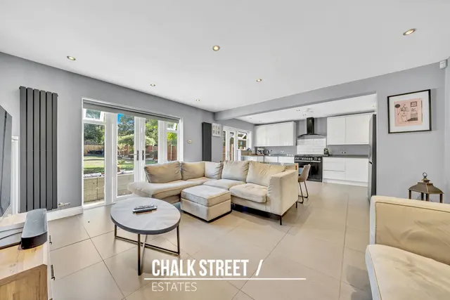 Manor Road, Romford, RM1, photo 3