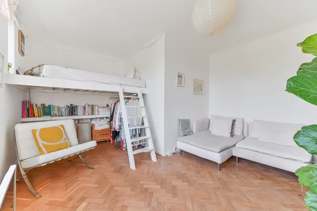 Photo 3 — 15 Park Hill Court, Addiscombe Road, Croydon