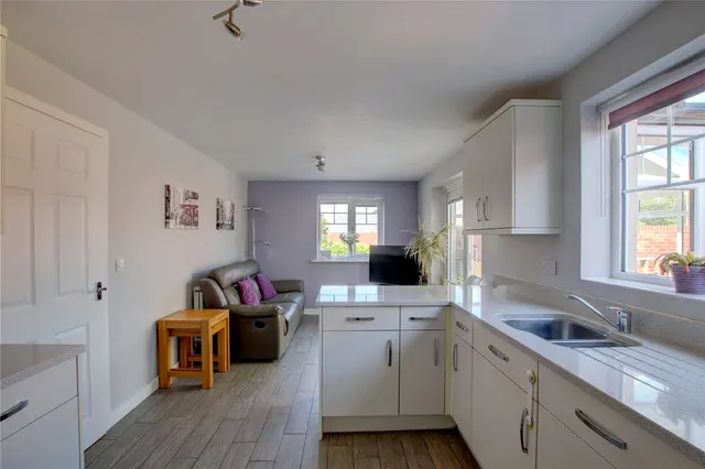Photo 3 — Hare Close, Droitwich, Worcestershire, WR9 7FR