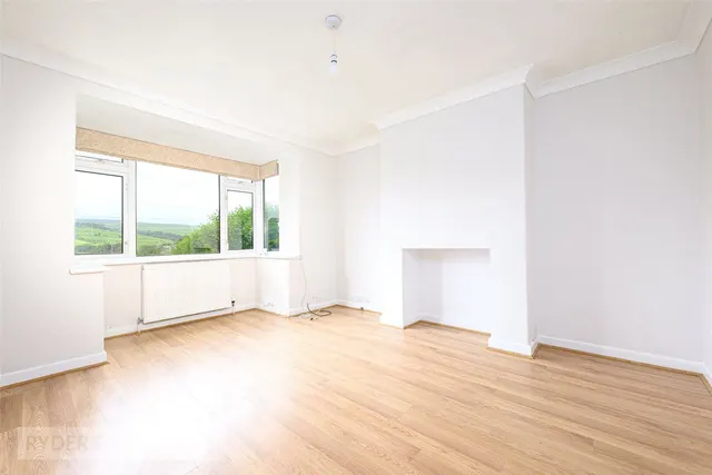 Greenfield Road, Holmfirth, HD9, photo 2