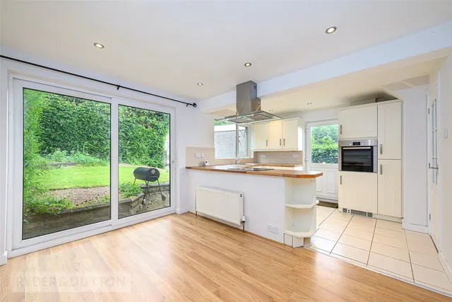 Greenfield Road, Holmfirth, HD9, photo 3