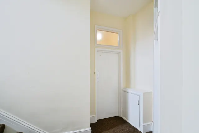 Photo 3 — 24 Approach Road, Margate