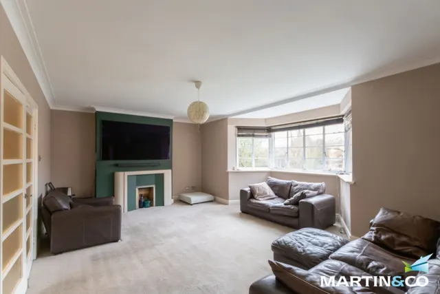 Photo 2 — Viceroy Close, Edgbaston, B5