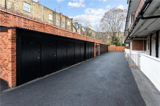 Photo 2 — Garden Row, London, SE1